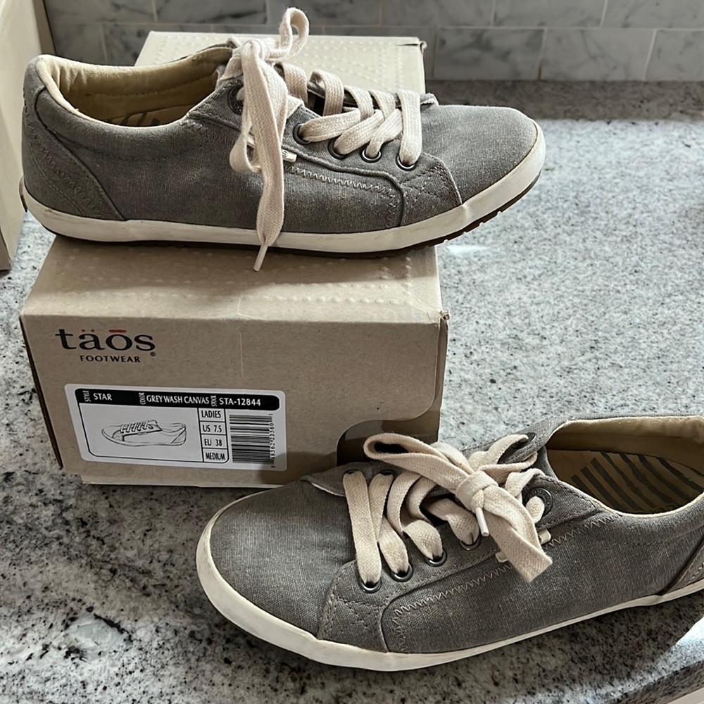 Grey wash canvas Taos sneakers, 7.5